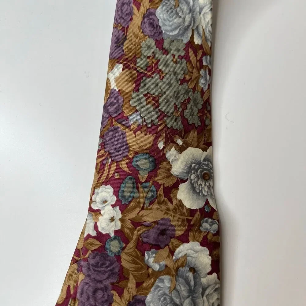 Land’s end silk vintage floral tie